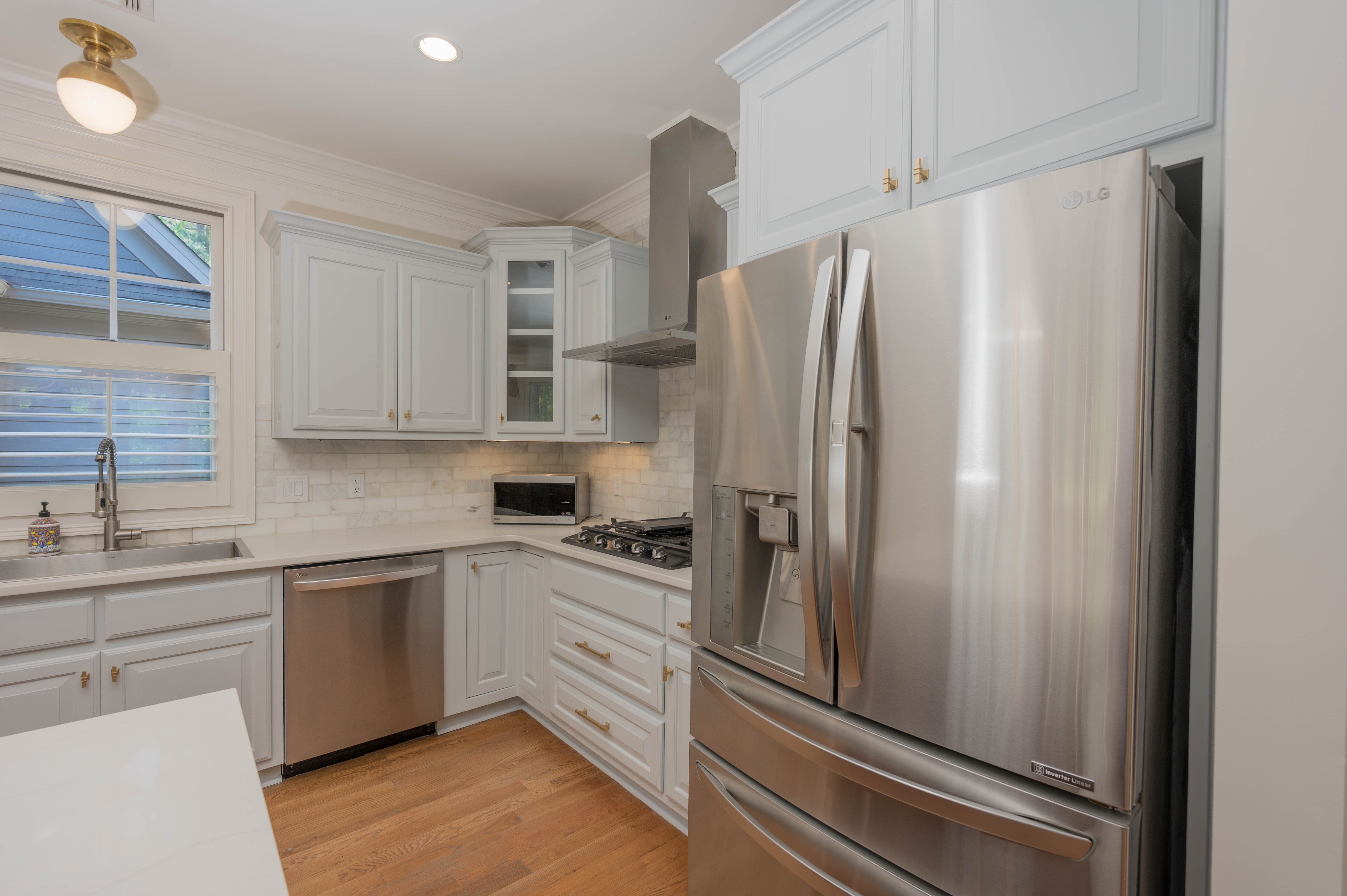 1021 Homestead image 17